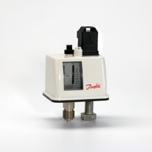 Picture of Danfoss - Druckschalter BCP5L, G 1/2, 2.00 - 16.00 bar, IP65, Art.Nr. : 017B0070